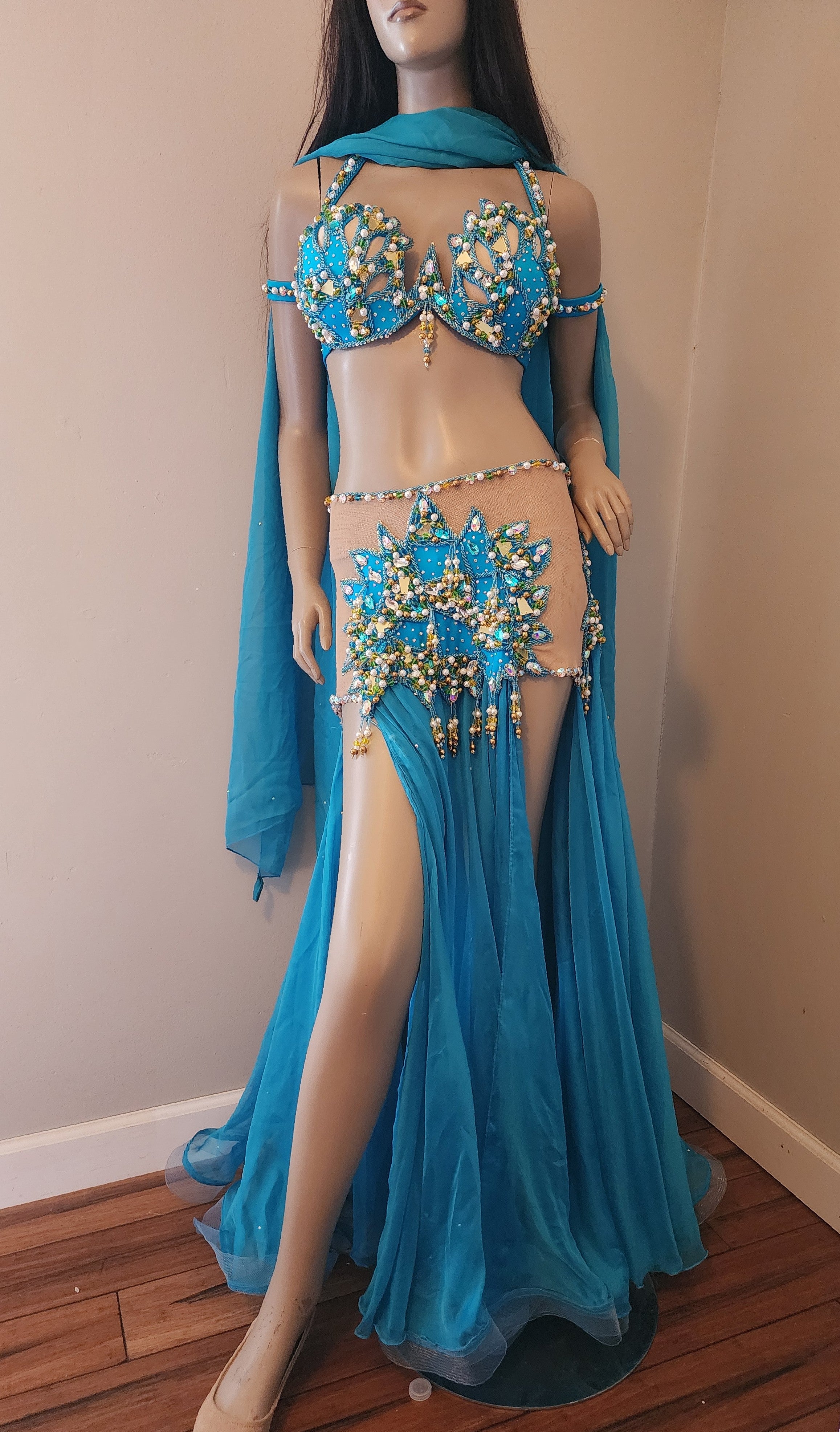 Eman Zaki Costume 25358