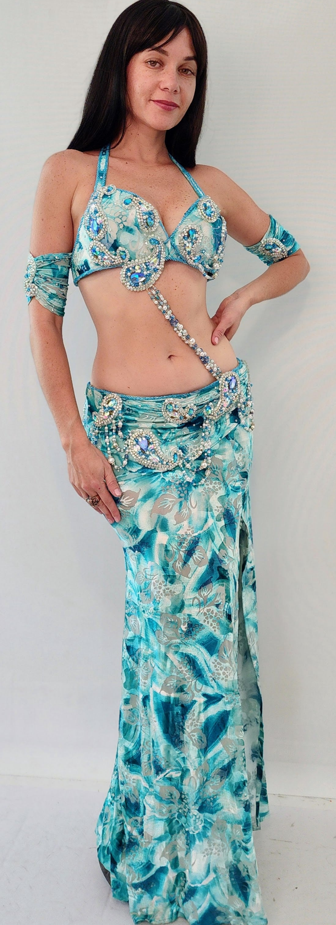 Hoda Zaki Costume ~ 25423