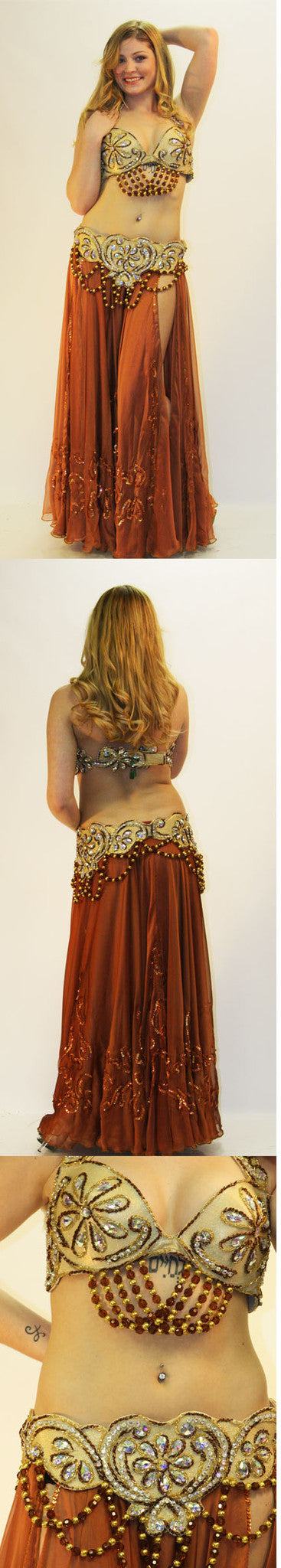 Lili Jewels (D) Lili Jewels (D)